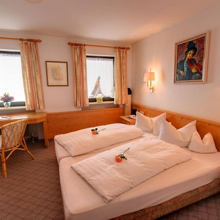 Hotel Adler Garni เฮียร์เชกก์ ภายนอก รูปภาพ